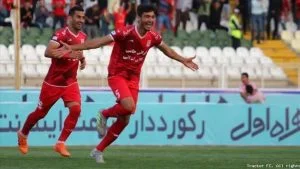 الاتحاد الإيراني لكرة القدم يعاقب لاعبًا لدعمه “نبع السلام”