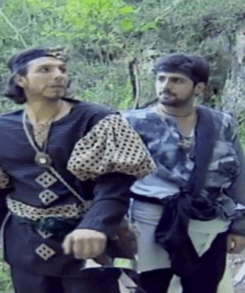 صورة قديمة لـ تيم حسن برفقة باسل خياط تشعل مواقع التواصل الاجتماعي 1