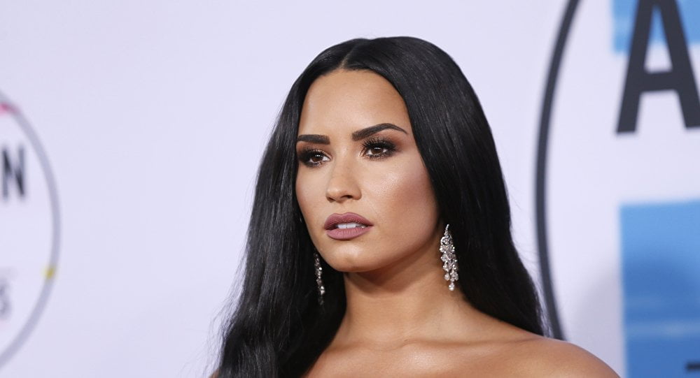 مطربة عالمية بعد زيارتها لإسرائيل: "آسفة .. لم أكن أعلم" 1