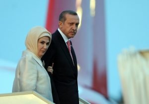 الرئيس أردوغان يستحضر أصول زوجته العربية أثناء حديثه عن عملية “نبع السلام”