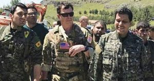 صحيفة تركية تكشف عن قياديان من “قسد” تسعى القوات التركية للنيل منهما