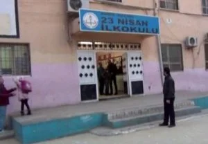 ولاية تركية تجدد تعليق العملية التعليمية في 156 مدرسة