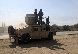 قوات "نبع السلام" تسيطر على عربية "همفي" امريكية الصنع في "راس العين" 8 قوات "نبع السلام" تسيطر على عربية "همفي" امريكية الصنع في "راس العين" 7