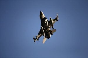 صور من حركة المقاتلات التركية فوق قاعدة انجرليك مع بدء "نبع السلام" 1