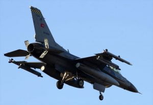 صور من حركة المقاتلات التركية فوق قاعدة انجرليك مع بدء "نبع السلام" 3