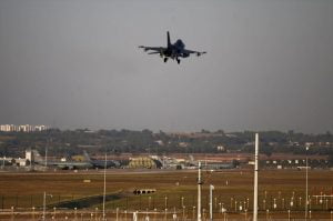 صور من حركة المقاتلات التركية فوق قاعدة انجرليك مع بدء "نبع السلام" 11