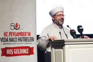 رئيس الشؤون الدينية يوجه رسالة لوسائل الإعلام التركية