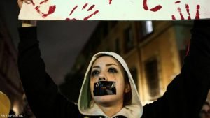 حكم “مخفف” على “مغتصبين” يفجر تظاهرات عارمة بإسبانيا