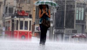 الارصاد الجوية التركية تحذر من حدوث فيضانات في عطلة نهاية الاسبوع