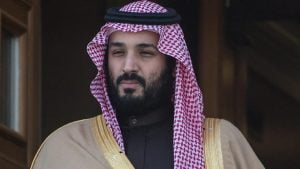 العالم يترقب “العملاق” في السعودية