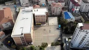 طالبة ثانوية تحاول الانتحار بسبب الاختبارات في إسطنبول