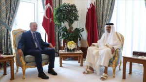 أمير قطر يستقبل أردوغان (فيديو)