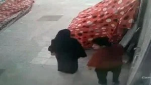 الشيطان يتجول في أسوق الكويت!