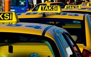 سائق تاكسي يعتدى على امرأة عربية في اسطنبول