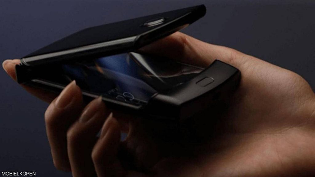 أول صور مسربة لهاتف "موتورولا رازر" الجديد القابل للطي 1