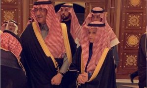 رقص إلى جانب عمه الأمير أحمد بن عبدالعزيز.. “شاهد” محمد بن نايف للسعوديين في أول له منذ أشهر: أنا أحبكم