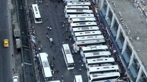 مركبات عمومية في مدينة إسطنبول.jpg