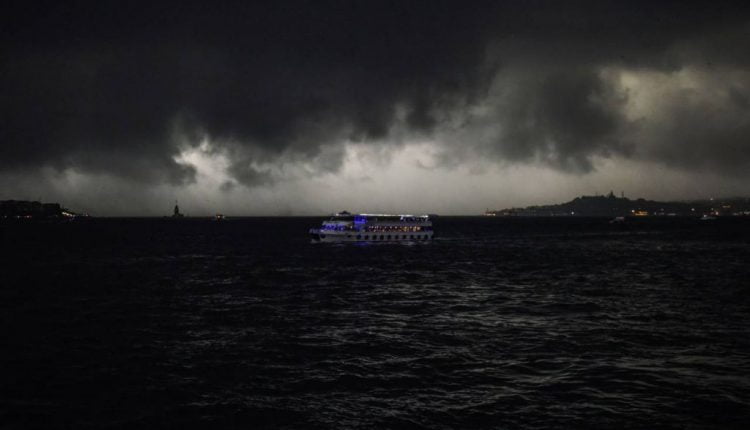 عاصفة في اسطنبول