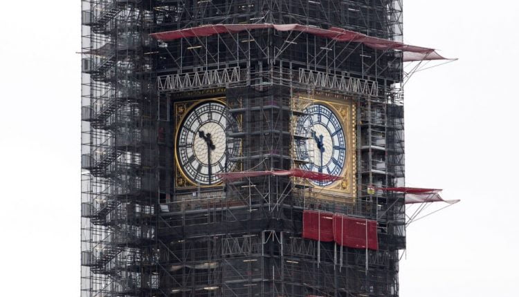 أعمال الصيانة في ساعة "بيغ بن"