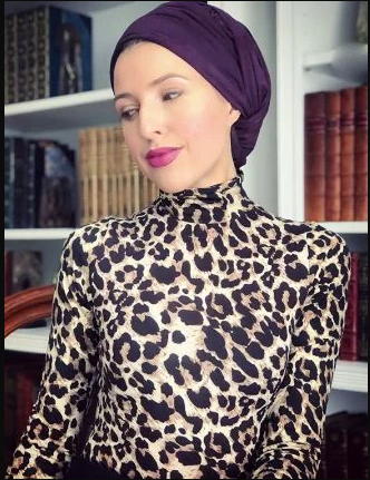 رتلت آية الكرسي بصوت أبهر المشاهدين.. “شاهد” المطربة الأمريكية جينيفر جراوت ترتدي الحجاب 3