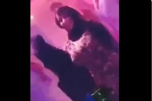 فيديو رقص فتيات سعوديات مع شباب في أحد بارات جدة الحلال يثير ضجة