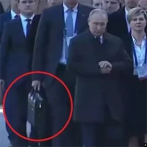 لأول مرة.. روسيا تكشف عن حقيبة “بوتين” النووية المتطورة