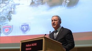 وزير الدفاع التركي: مازال الإرهابييون في مناطق “نبع السلام”