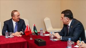 تشاووش أوغلو يلتقي رئيس الحكومة الليبية