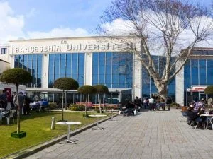 تركيا.. أزمة جامعة شهير سياسية أم قانونية؟