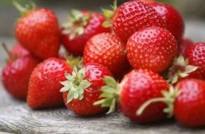 أطعمة تحتوي نسبة عالية من المبيدات يجب أن تقلق بشأنها!