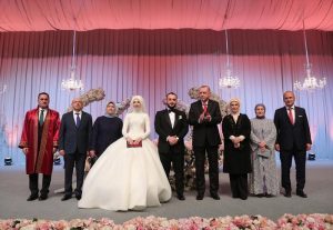   أردوغان يشهد على زواج نجل وزير النقل التركي في إسطنبول