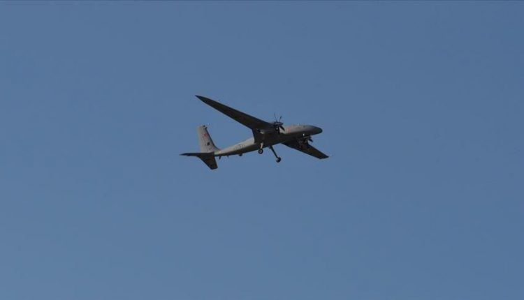 طائرة Bayraktar Akinci (Raider) القتالية بدون طيار أثناء تحليقها فترة الاختبارات