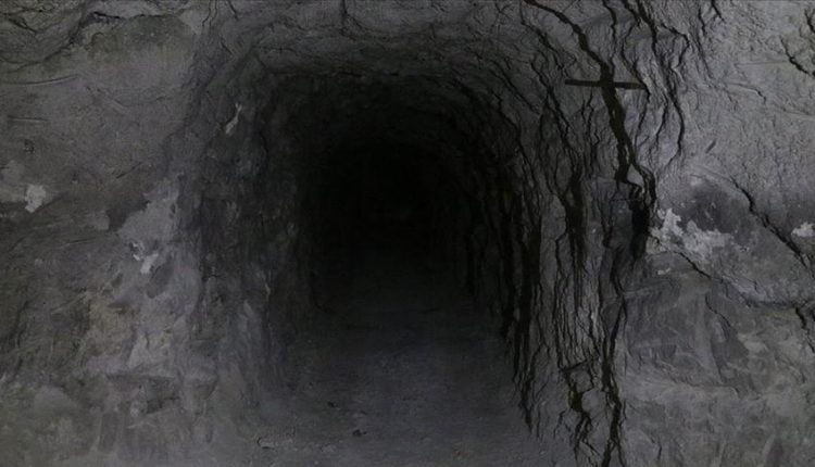 نفق حفرته جماعة إرهابية في شمالي سوريا