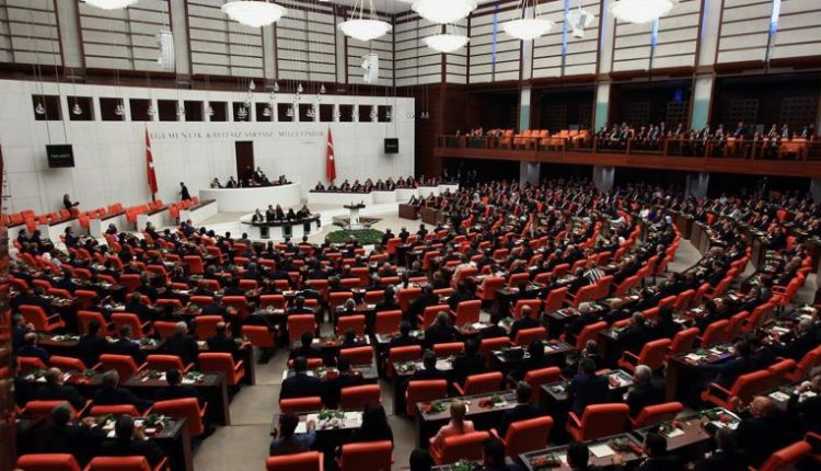 تمديد مهمة قوات البحرية التركية