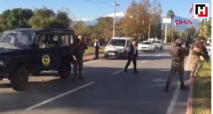 قوات الأمن تحيط بالبنك