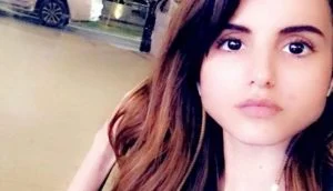 شاهد| فعلوها أمام الناس .. السعودية فوز العتيبي تبدأ العام الجديد بفيديو مخل مع زوجها في حديقة عامّة!