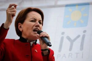 ميرال أكشنار تعلق على الاتفاق السري بين كليجيدار أوغلو وأوميت أوزداغ