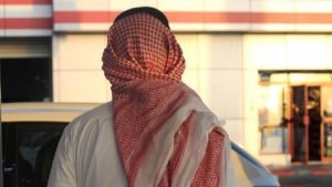 رجل أعمال سعودي يدفع رشوة بحوالي 4 ملايين ريال لإدراج والدته على قوائم الإرهاب