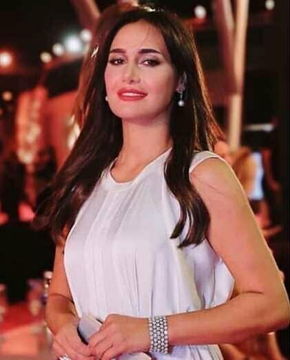 حلا شيحة: ارشدني يالله على فعل الصواب "ًصورة" 2 حلا شيحة: ارشدني يالله على فعل الصواب "ًصورة" 1