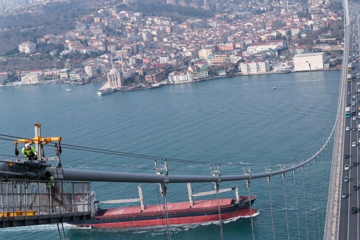 شواهد تأبى النسيان على جسر الشهداء باسطنبول (صور) 3