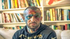 السلطات التركية تعتقل مغن إيراني شهير