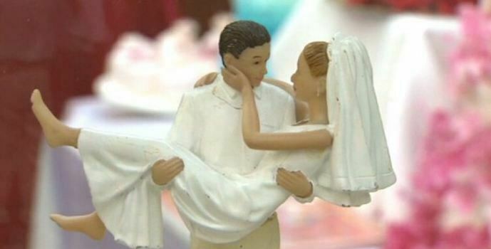 بالصور.. إمام مسجد يكتشف أن زوجته رجل بعد الزفاف !! 29