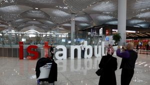 كم ينفق السائح في السوق الحرة بمطار إسطنبول؟