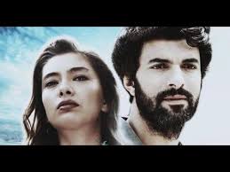 نسليهان أتاغول: "أحب أنجين أكيوريك وزوجي في المنزل يراقب" (فيديو) 33