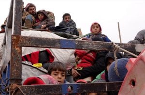   700 ألف سوري ينزحون نحو تركيا  