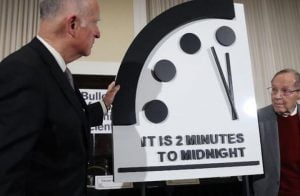 علماء يعلنون عن مدى اقتراب “ساعة القيامة” الخميس القادم