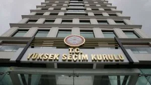 14 حزبًا تركيًا يستطيعون خوض الانتخابات المقبلة .. هذا مصير “مستقبل داود أوغلو”