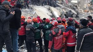انقاذ 5 أشخاص وارتفاع عدد الضحايا في ألازيغ التركية