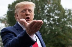 ترامب يسخر من سليماني بلفظ بذيء (فيديو)