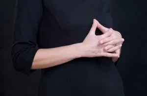 7 أسرار تكشف عنها لغة جسدك.. تعرف إليها